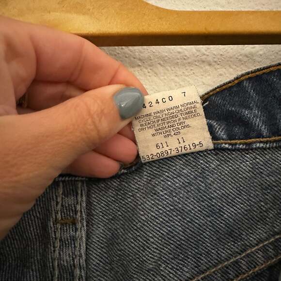 Vintage Levi's 517 Bootcut Dark Wash Jeans, Size 11 - Picture 5 of 7